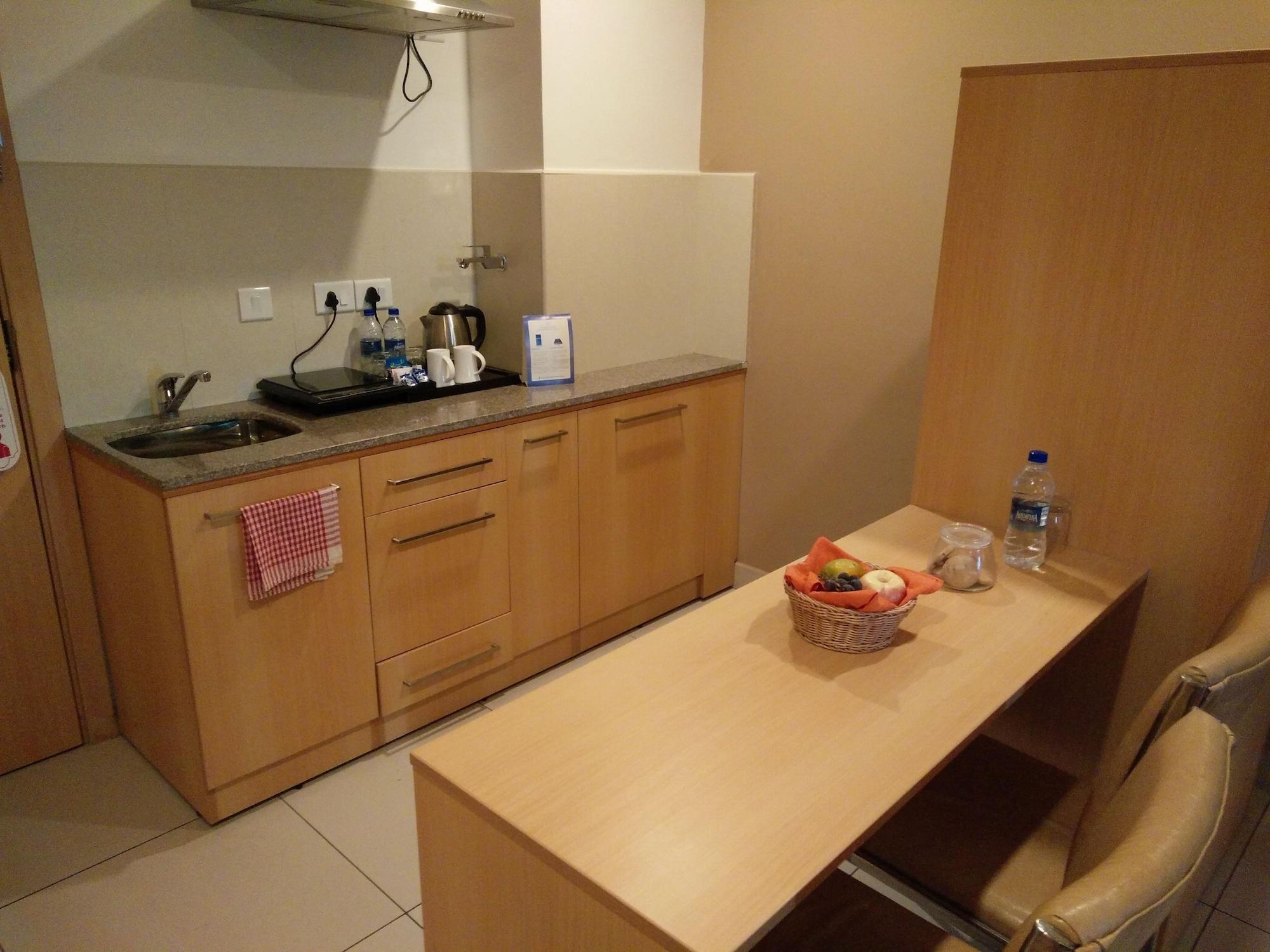 Starlit Suites Kochi Bagian luar foto