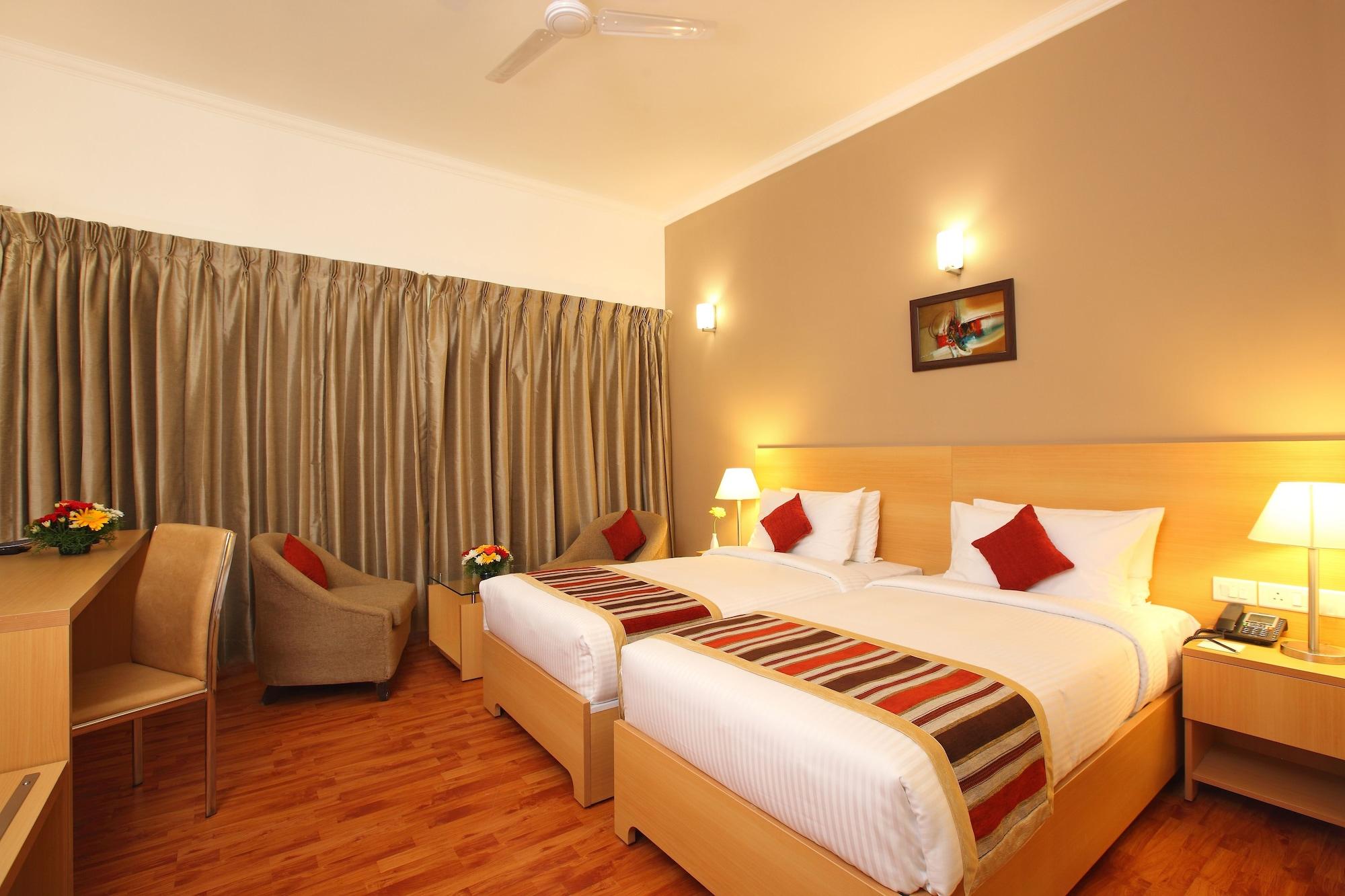 Starlit Suites Kochi Bagian luar foto