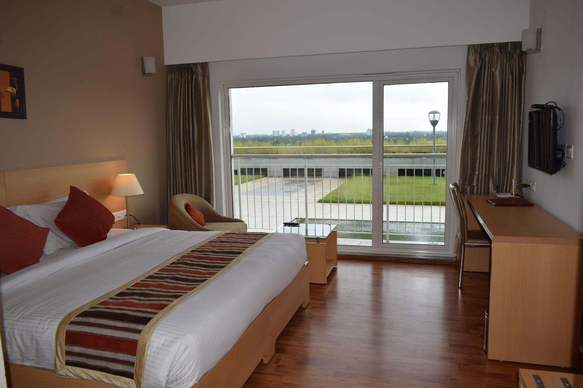 Starlit Suites Kochi Bagian luar foto
