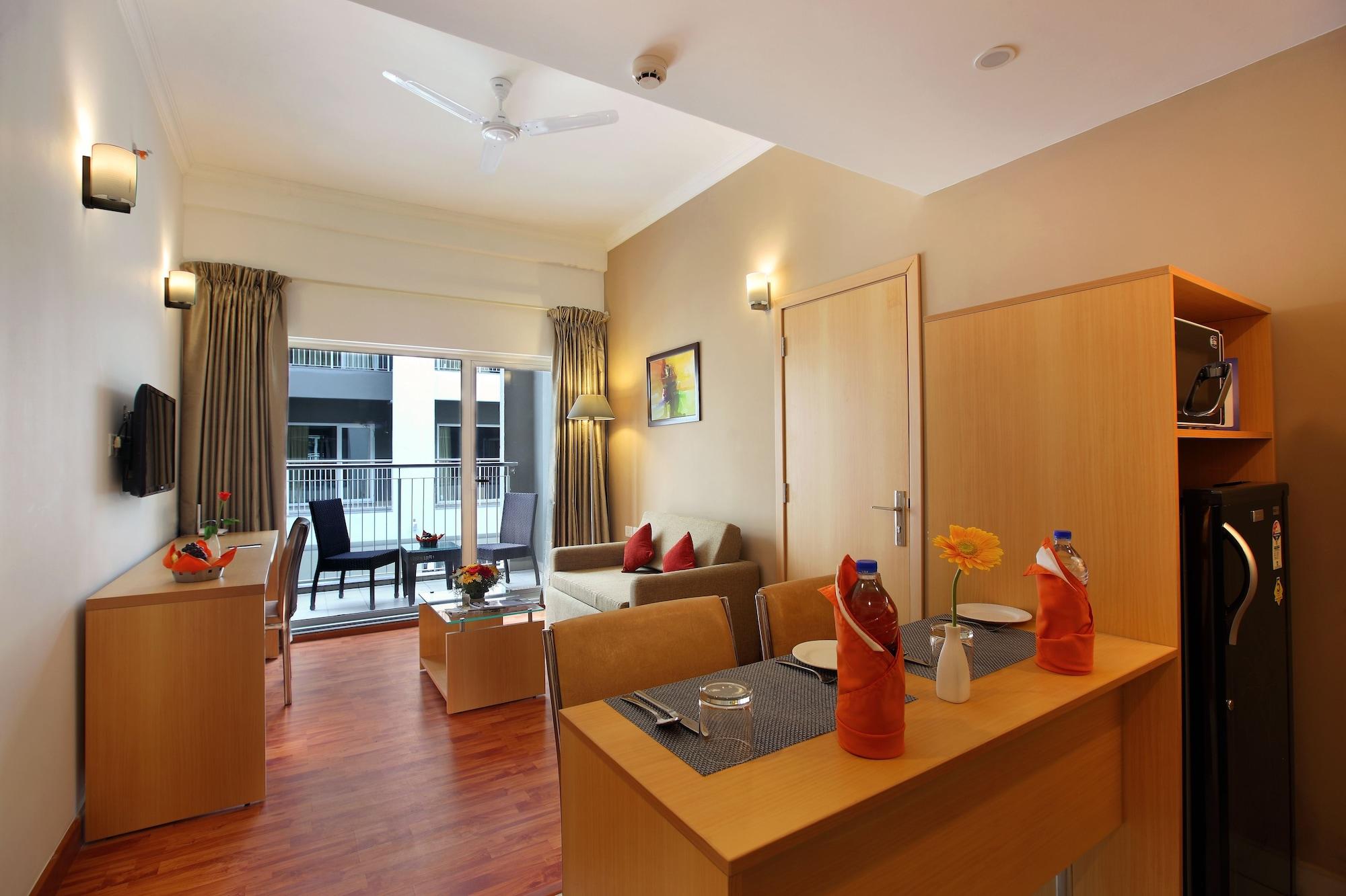 Starlit Suites Kochi Bagian luar foto
