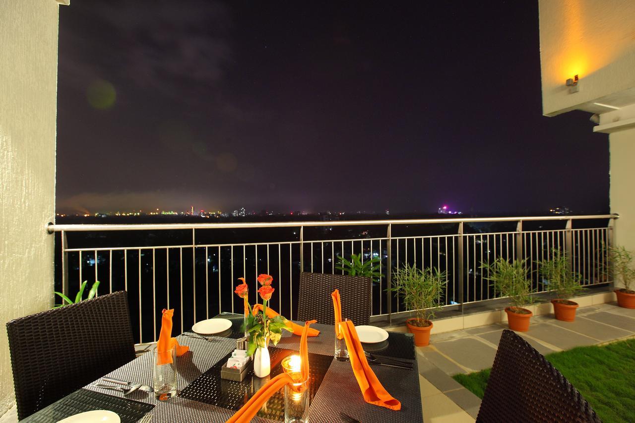 Starlit Suites Kochi Bagian luar foto