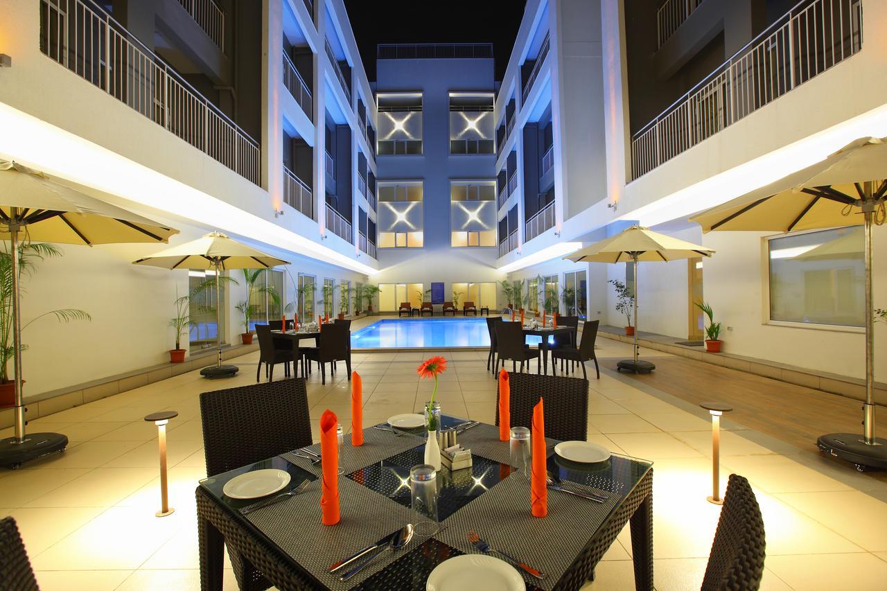 Starlit Suites Kochi Bagian luar foto