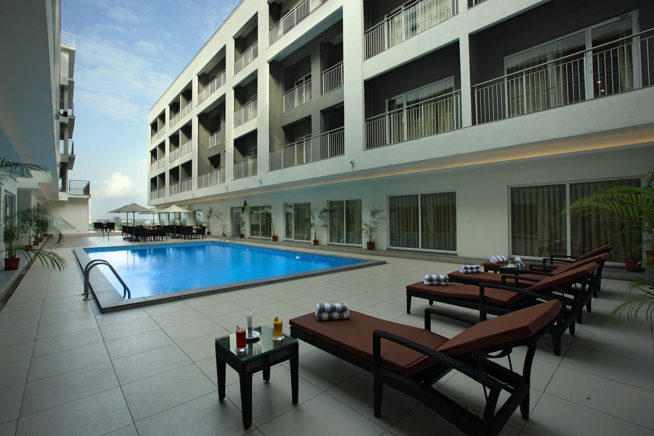 Starlit Suites Kochi Bagian luar foto